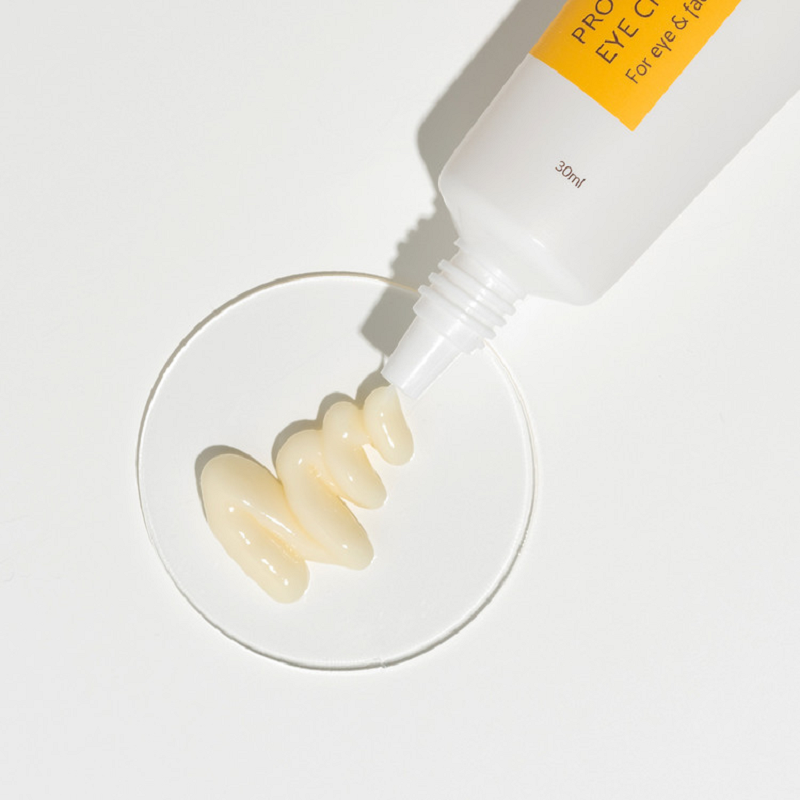 texture sample, iUNIK Vitamin Propolis Vitamin Eye Cream